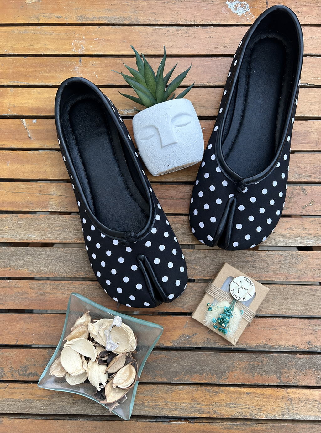 Ballerine Tabi à Pois — Noir & Blanc