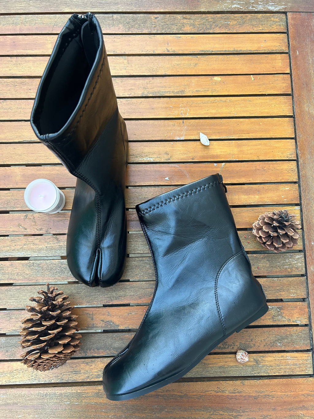 Bottine Tabi Noir – Fermeture zippée à l’arrière